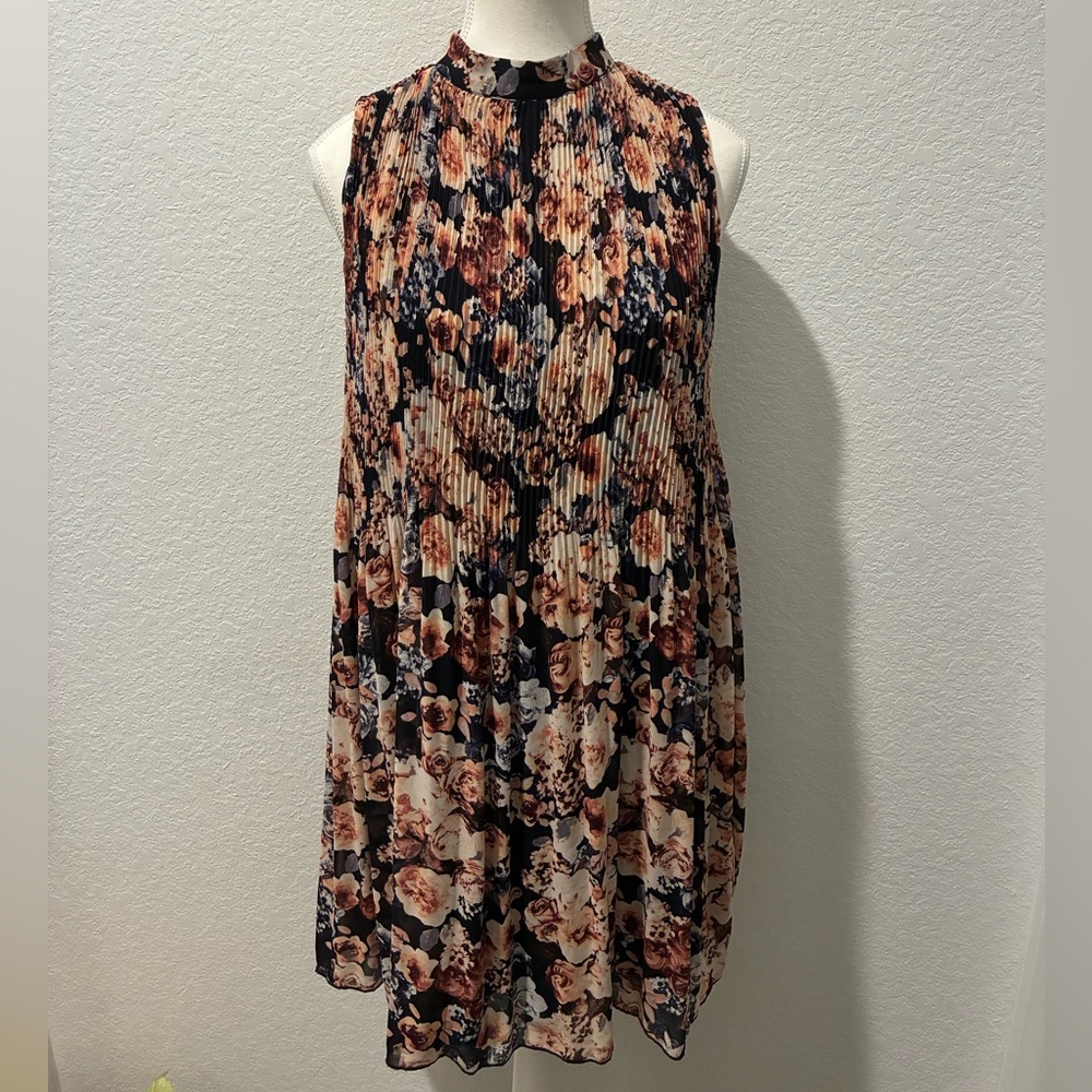 Xhilaration | Floral Pleated Dress
